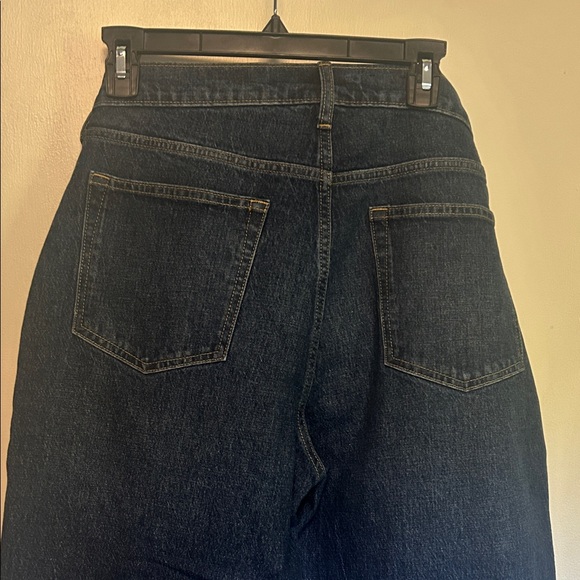 GAP women’s  Dark Denim high rise Jeans - Picture 2 of 5